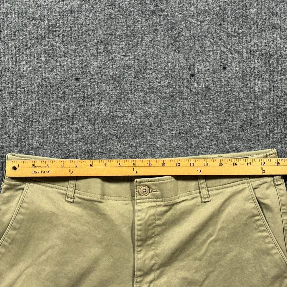 Lee Extreme Comfort Mens Straight Fit Pants Size 40x30 Beige Flat Front Mid Rise